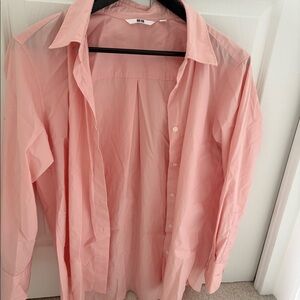 Uniqlo shirt in cute color